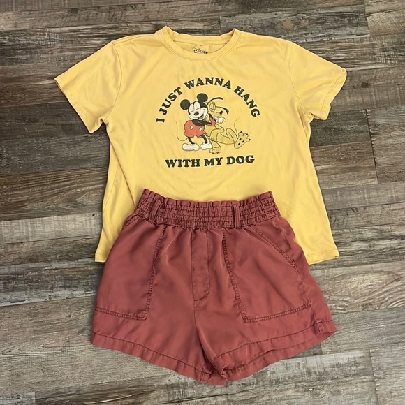 Disney Classic Mickey Mouse Pluto “I just wanna hang with my dog” XL - Picture 2 of 4